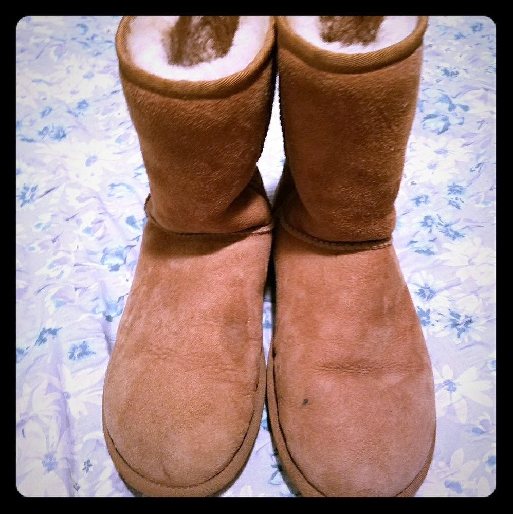 UGG short boots
